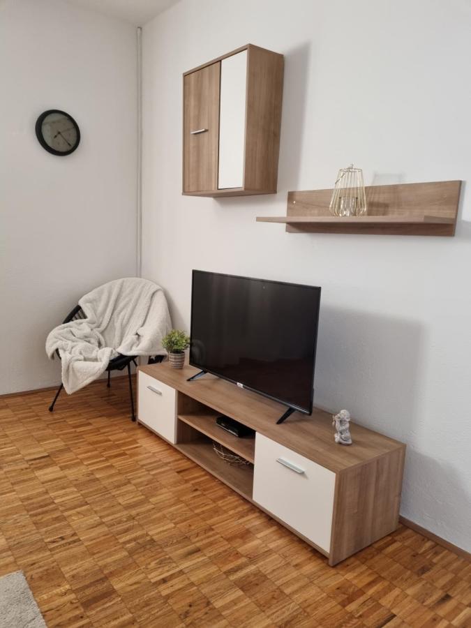 Tarac Apartment เซนญ์ ภายนอก รูปภาพ