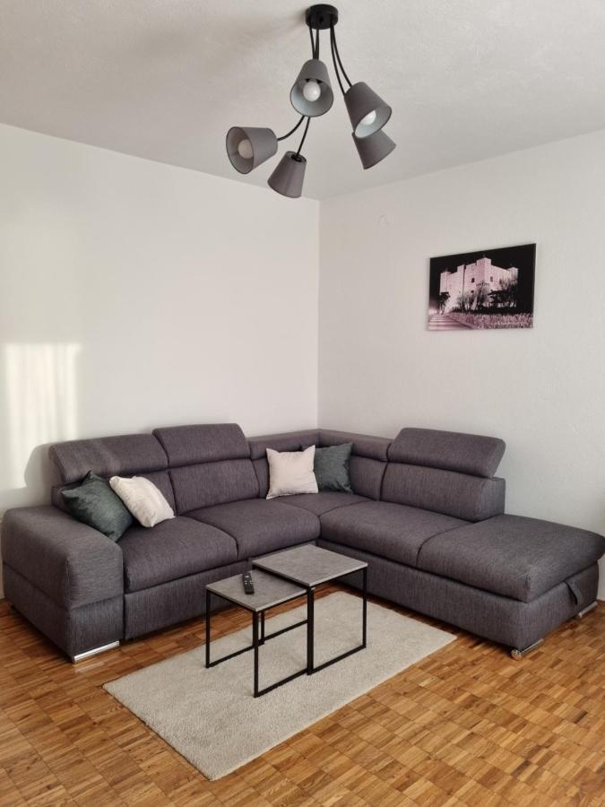 Tarac Apartment เซนญ์ ภายนอก รูปภาพ